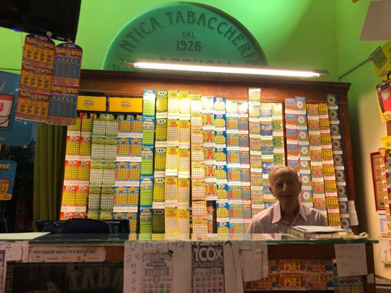 bancone tabaccheria razzuoli